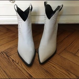 Sigerson Morrison white western boots